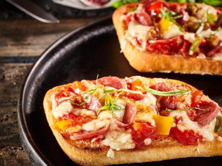 ساندويش البيتزا سهل التحضير لوجبة سحور شهية