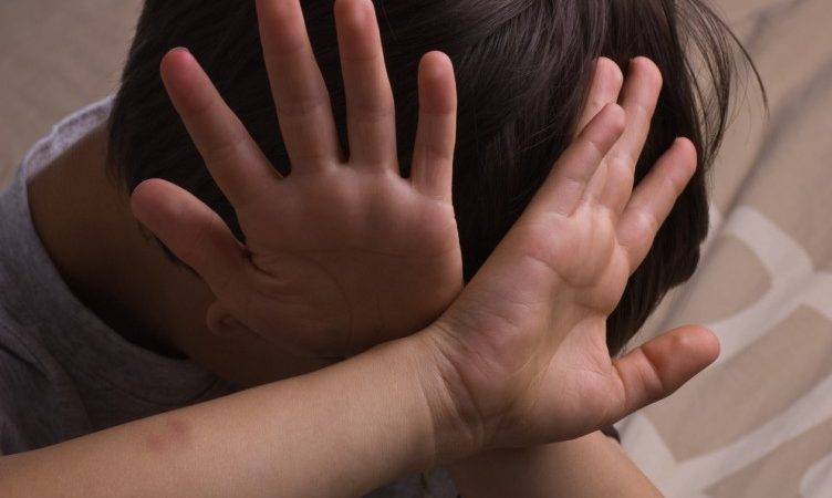 ايقاف أب لأربعة أطفال لاٍغتصابه طفل بالحوز