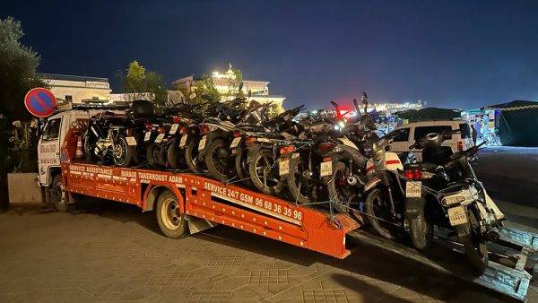حملة توقف عشرات الدراجات النارية بمحيط ساحة جامع الفنا بمراكش