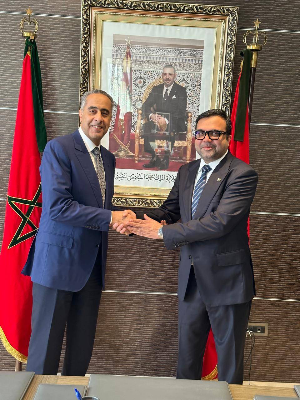 لقاء بين المدير العام للأمن الوطني المغربي وسفير باكستان لتعزيز التعاون الأمني