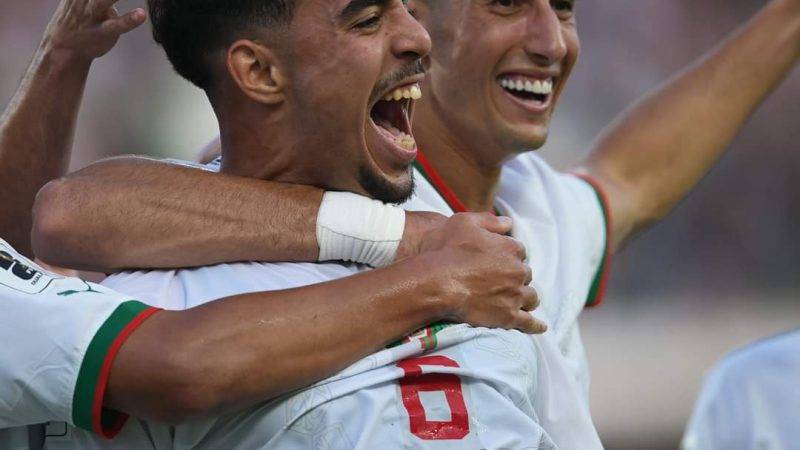 نادي انجليزي يعلن التوقيع رسميا لنجم المنتخب المغربي