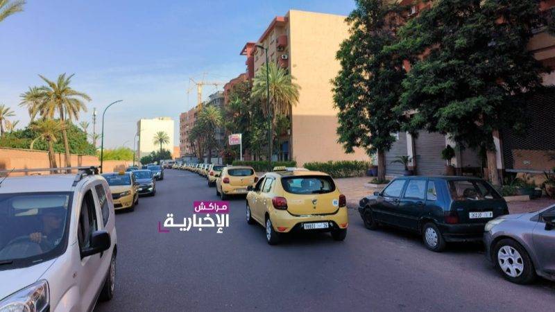 الفوضى المرورية في مراكش: سيارات الأجرة والأمن يعمقان الأزمة