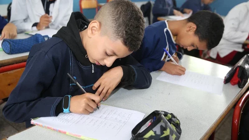 خبر للسار للآباء.. تدريس مادة اللغة الانجليزية لتلاميذ السنة السادسة اٍبتدائي