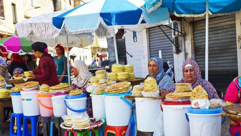  » انفاق المرأة المغربية العاملة على بيت الزوجية » يثير الجدل