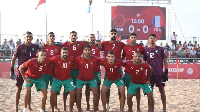 منتخب كرة القدم الشاطئية يتوج بطلا لدوري الدار البيضاء الدولي