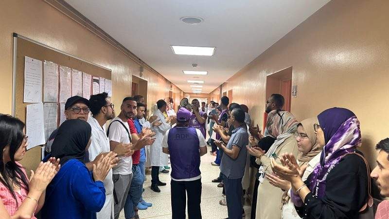 ممرضة تتعرض لاعتداء شنيع وسط مستشفى الرازي